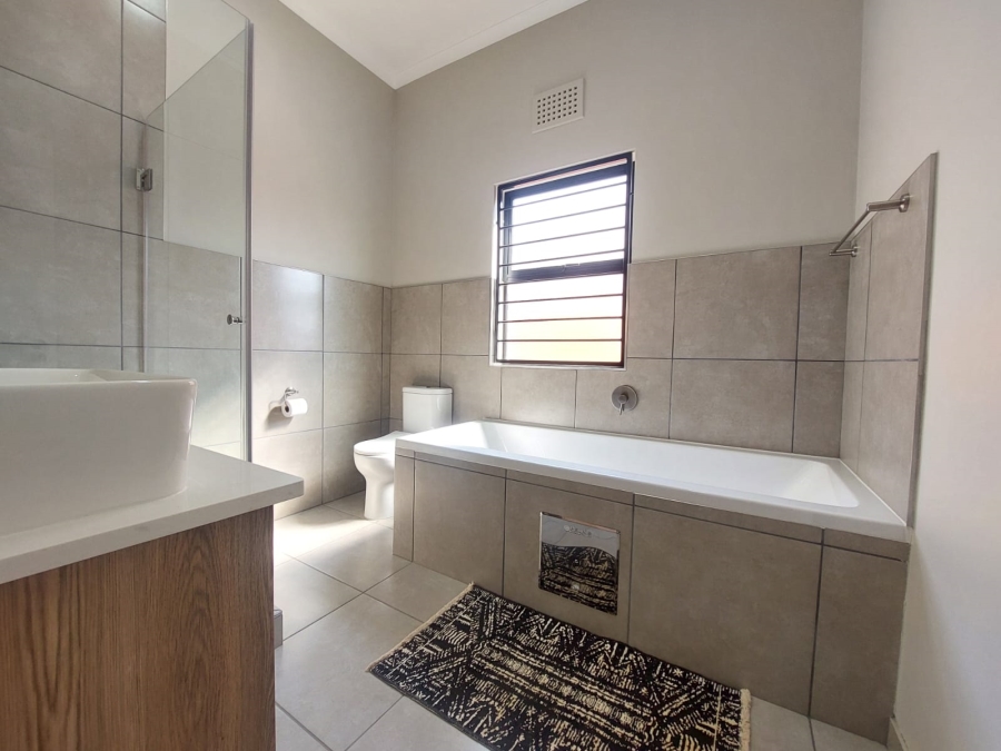 3 Bedroom Property for Sale in Rietvalleirand Gauteng