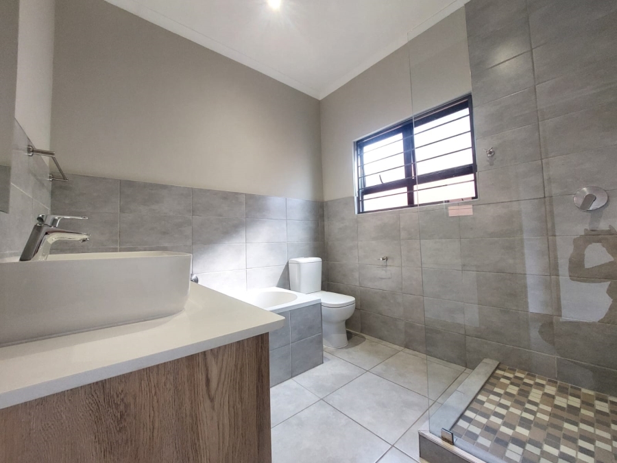 3 Bedroom Property for Sale in Boardwalk Villas Gauteng