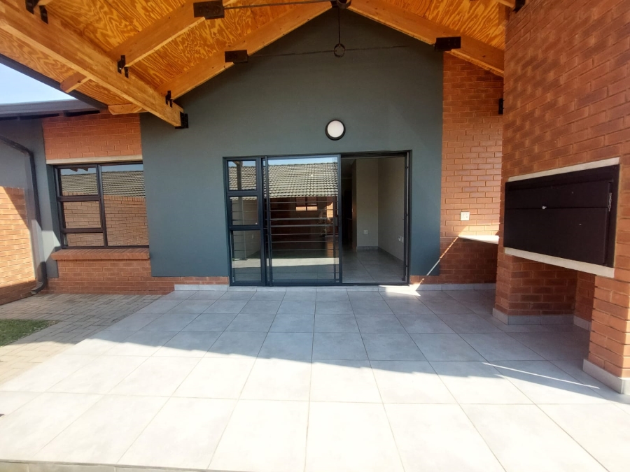 3 Bedroom Property for Sale in Boardwalk Villas Gauteng