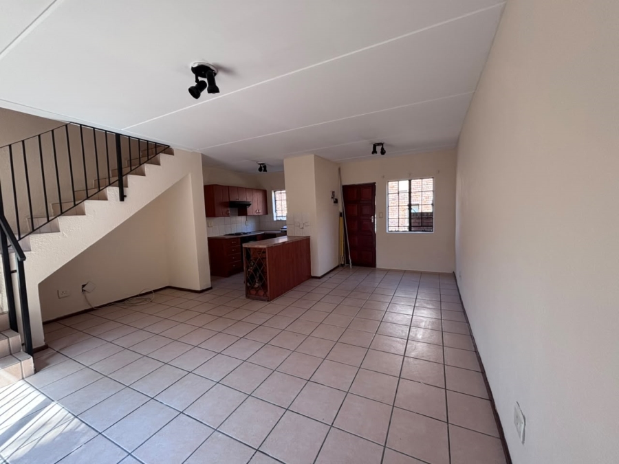 To Let 2 Bedroom Property for Rent in Halfway Gardens Gauteng