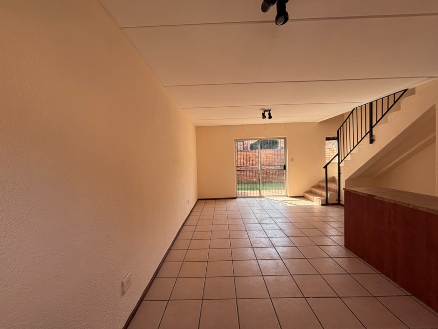 To Let 2 Bedroom Property for Rent in Halfway Gardens Gauteng