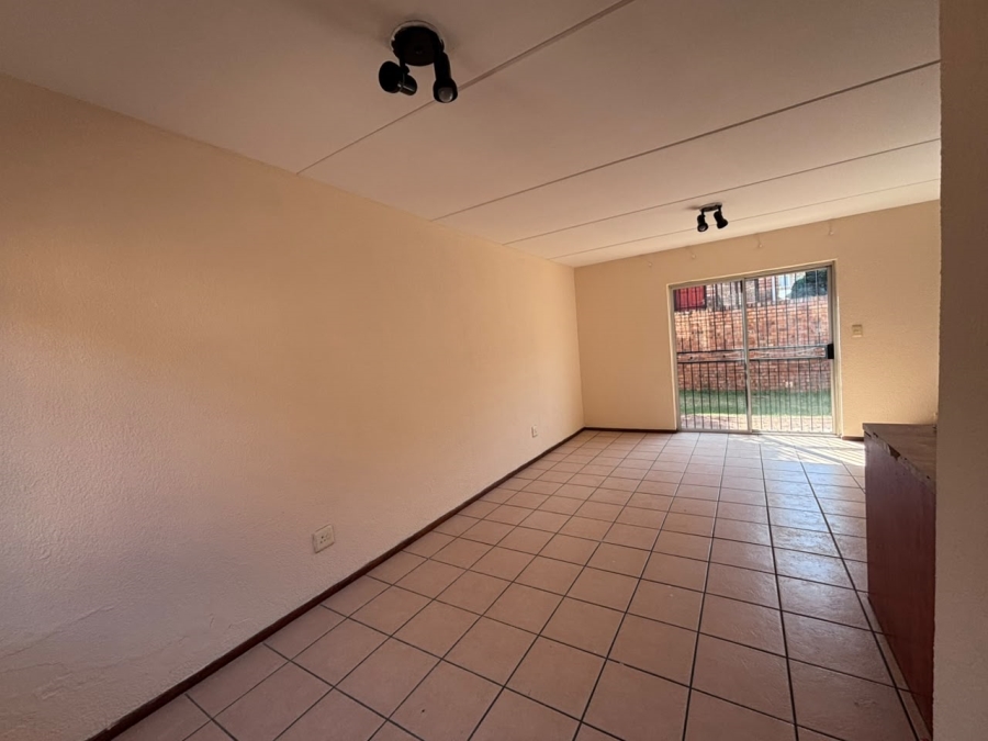 To Let 2 Bedroom Property for Rent in Halfway Gardens Gauteng