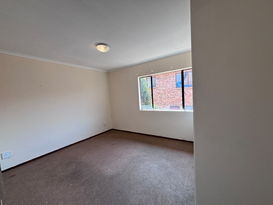 To Let 2 Bedroom Property for Rent in Halfway Gardens Gauteng
