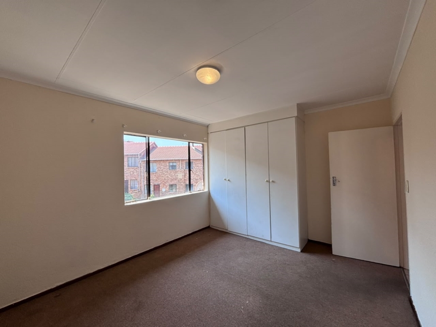 To Let 2 Bedroom Property for Rent in Halfway Gardens Gauteng