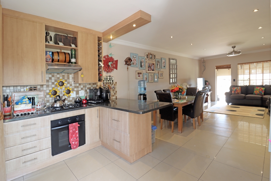12 Bedroom Property for Sale in Glenferness Gauteng