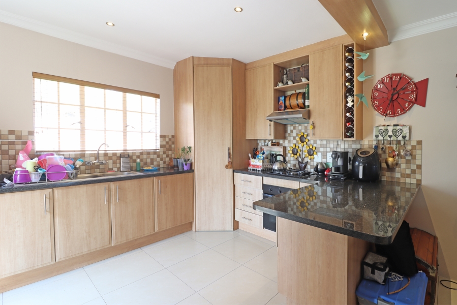 12 Bedroom Property for Sale in Glenferness Gauteng
