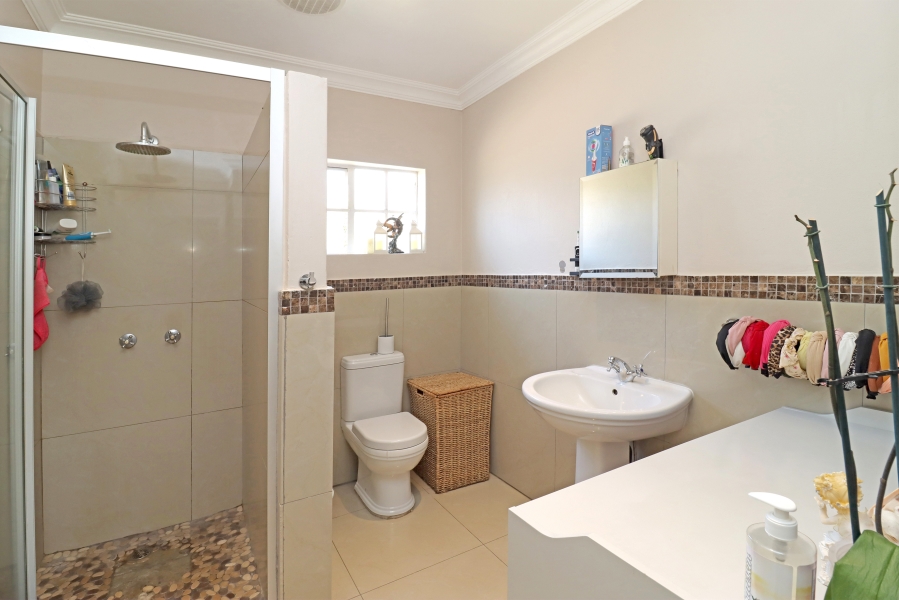 12 Bedroom Property for Sale in Glenferness Gauteng