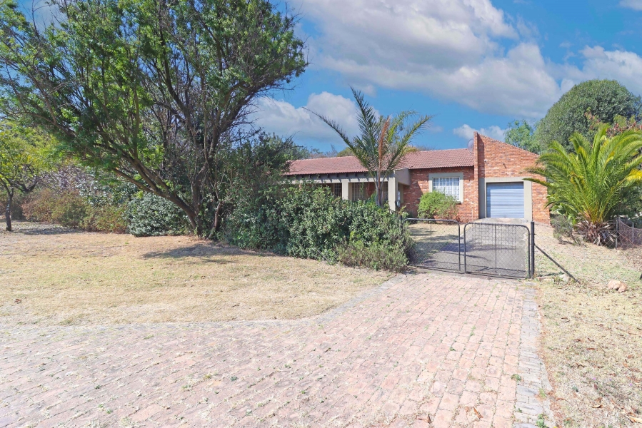12 Bedroom Property for Sale in Glenferness Gauteng