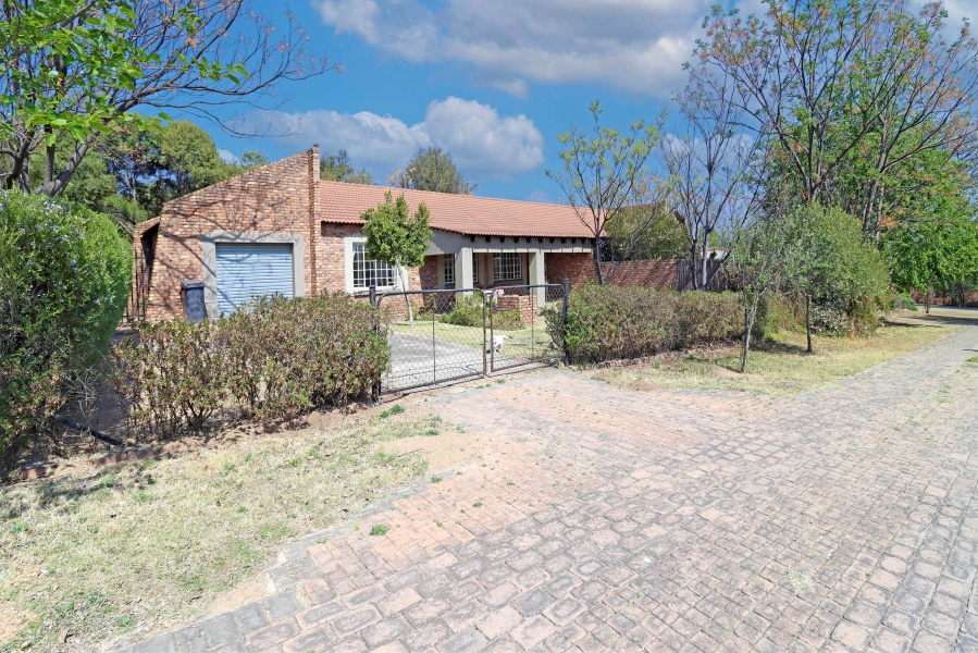 12 Bedroom Property for Sale in Glenferness Gauteng