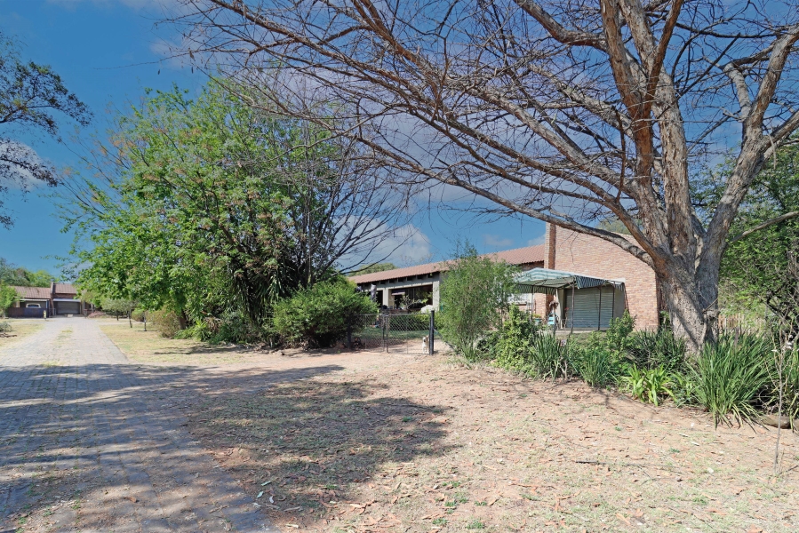 12 Bedroom Property for Sale in Glenferness Gauteng