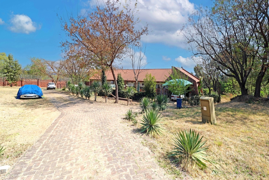 12 Bedroom Property for Sale in Glenferness Gauteng