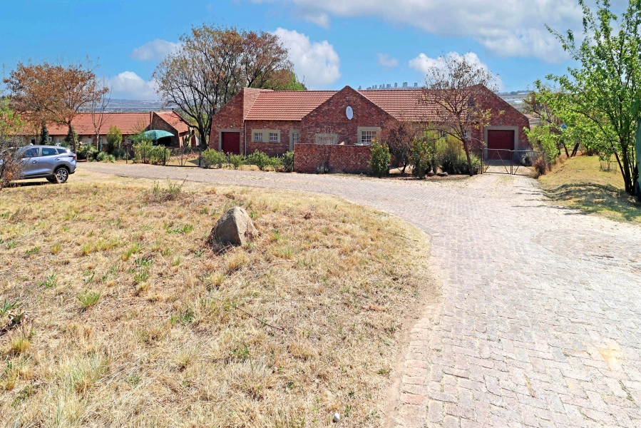 12 Bedroom Property for Sale in Glenferness Gauteng