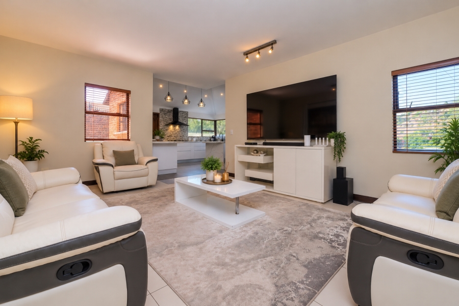 5 Bedroom Property for Sale in Constantia Kloof Gauteng
