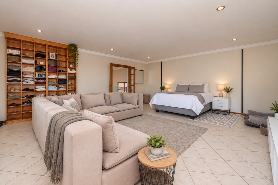 5 Bedroom Property for Sale in Constantia Kloof Gauteng