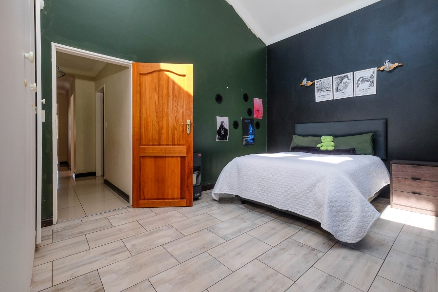 5 Bedroom Property for Sale in Constantia Kloof Gauteng