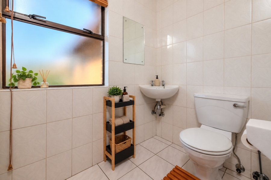 5 Bedroom Property for Sale in Constantia Kloof Gauteng