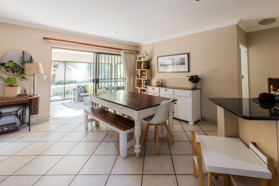 4 Bedroom Property for Sale in Faerie Glen Gauteng