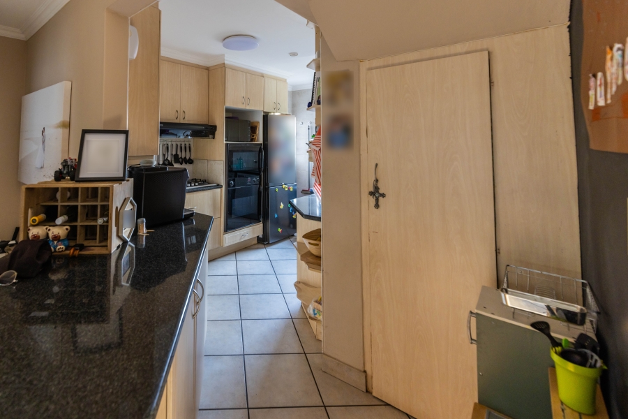 4 Bedroom Property for Sale in Faerie Glen Gauteng