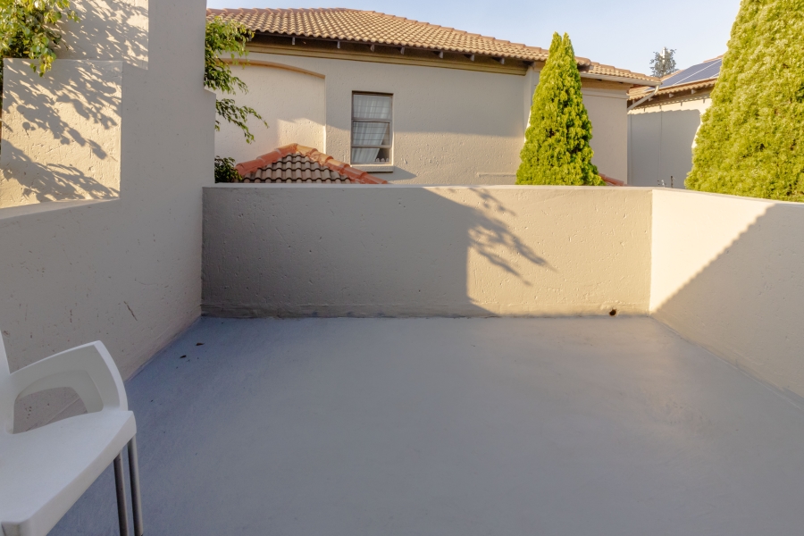 4 Bedroom Property for Sale in Faerie Glen Gauteng