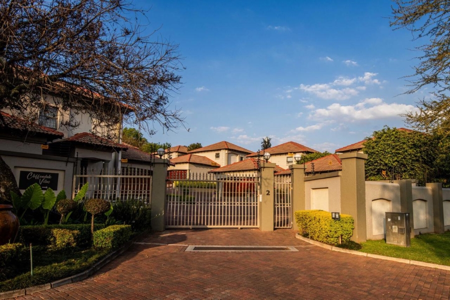 4 Bedroom Property for Sale in Faerie Glen Gauteng