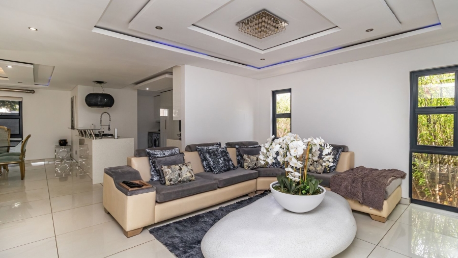 4 Bedroom Property for Sale in Glen Marais Gauteng
