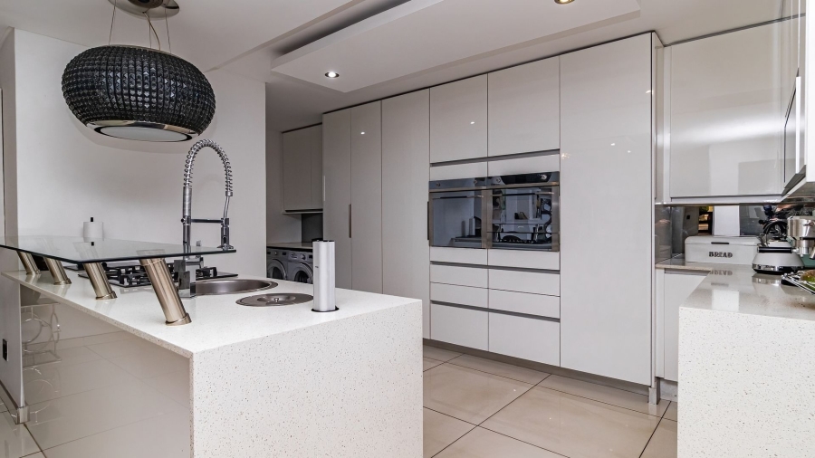 4 Bedroom Property for Sale in Glen Marais Gauteng