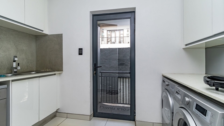 4 Bedroom Property for Sale in Glen Marais Gauteng