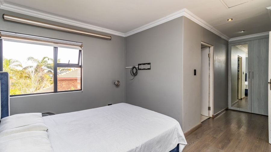 4 Bedroom Property for Sale in Glen Marais Gauteng