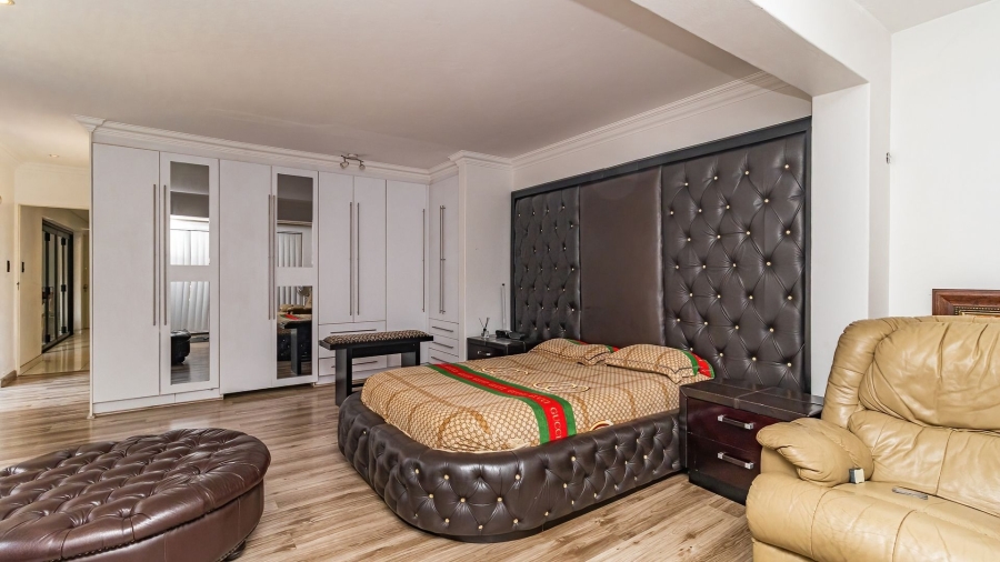4 Bedroom Property for Sale in Glen Marais Gauteng
