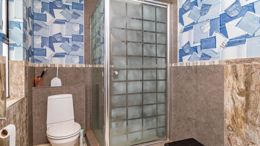 4 Bedroom Property for Sale in Glen Marais Gauteng