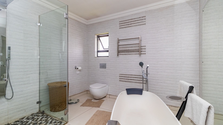 4 Bedroom Property for Sale in Glen Marais Gauteng
