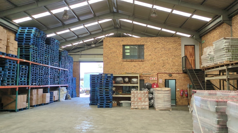 To Let Commercial Property for Rent in Strijdom Park Gauteng