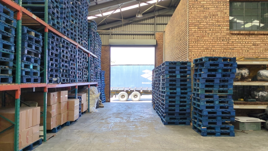 To Let Commercial Property for Rent in Strijdom Park Gauteng