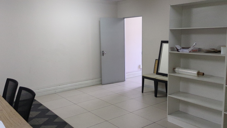 To Let Commercial Property for Rent in Strijdom Park Gauteng