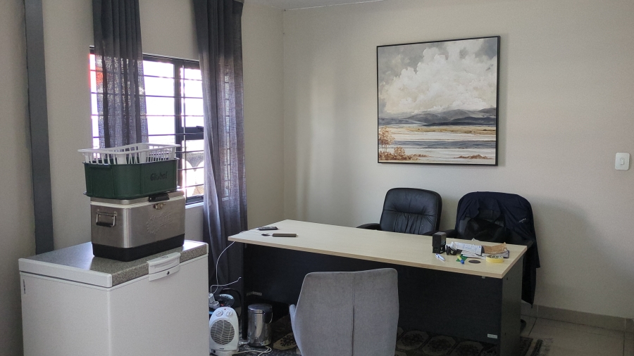 To Let Commercial Property for Rent in Strijdom Park Gauteng