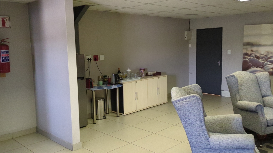 To Let Commercial Property for Rent in Strijdom Park Gauteng