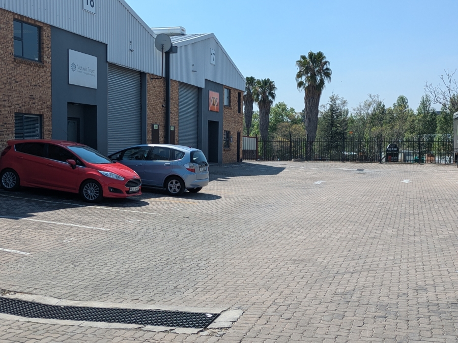 To Let Commercial Property for Rent in Strijdom Park Gauteng