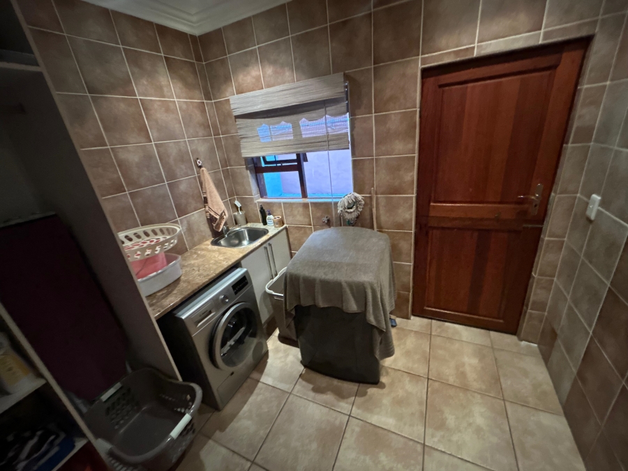 4 Bedroom Property for Sale in Ruimsig A H Gauteng