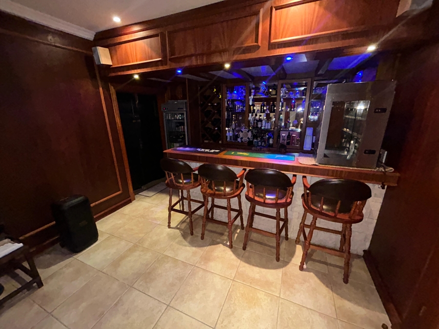 4 Bedroom Property for Sale in Ruimsig A H Gauteng
