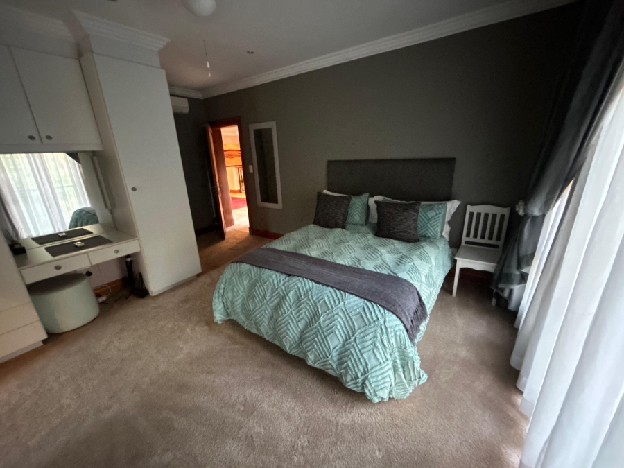 4 Bedroom Property for Sale in Ruimsig A H Gauteng