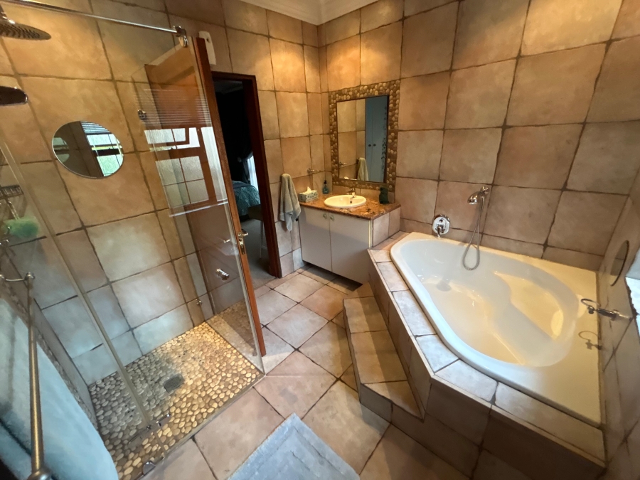 4 Bedroom Property for Sale in Ruimsig A H Gauteng