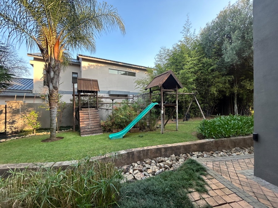 4 Bedroom Property for Sale in Ruimsig A H Gauteng