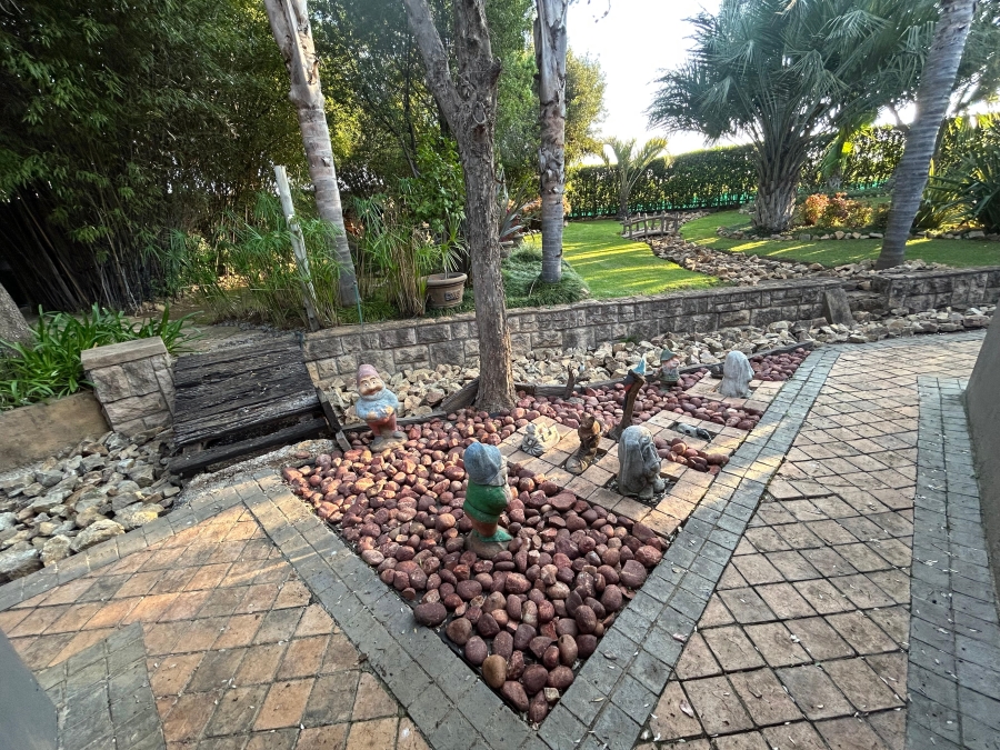 4 Bedroom Property for Sale in Ruimsig A H Gauteng
