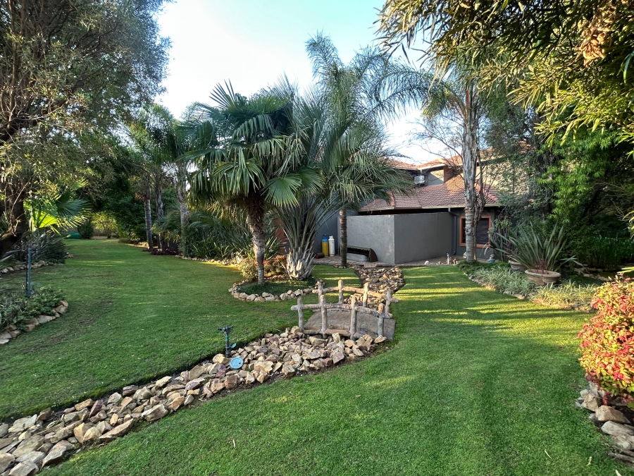 4 Bedroom Property for Sale in Ruimsig A H Gauteng