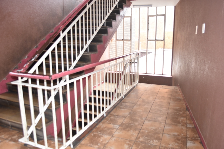 1 Bedroom Property for Sale in Pretoria Central Gauteng