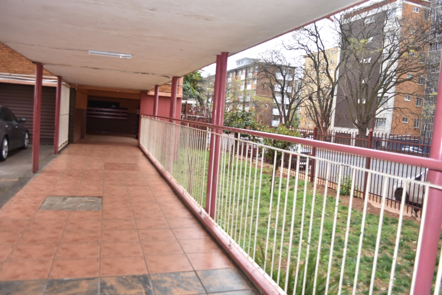 1 Bedroom Property for Sale in Pretoria Central Gauteng