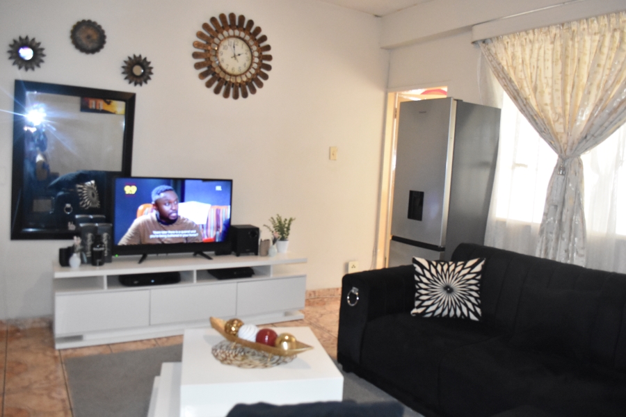 1 Bedroom Property for Sale in Pretoria Central Gauteng