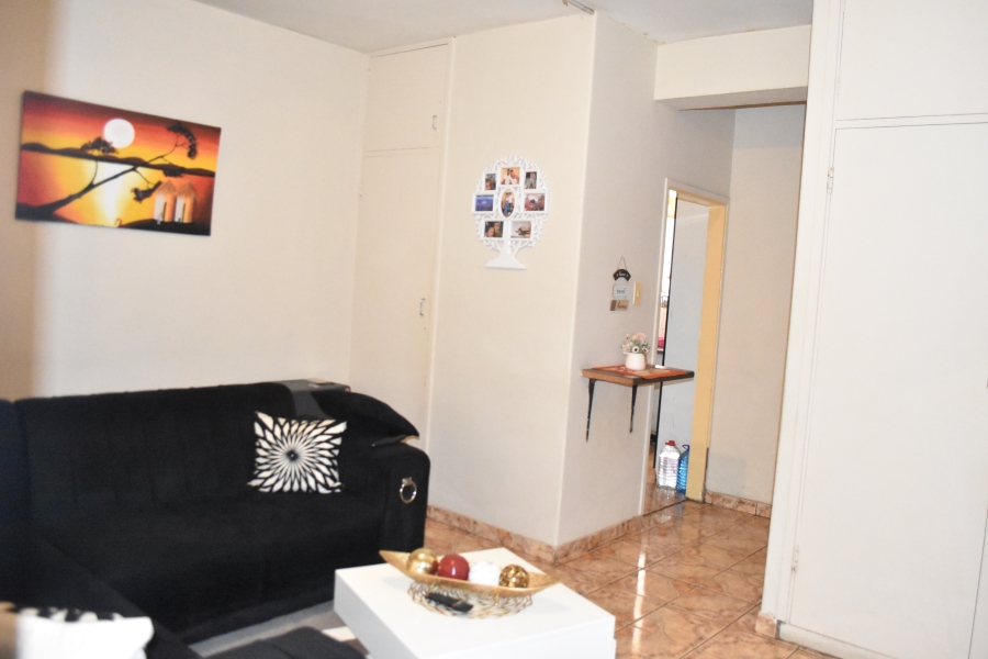 1 Bedroom Property for Sale in Pretoria Central Gauteng