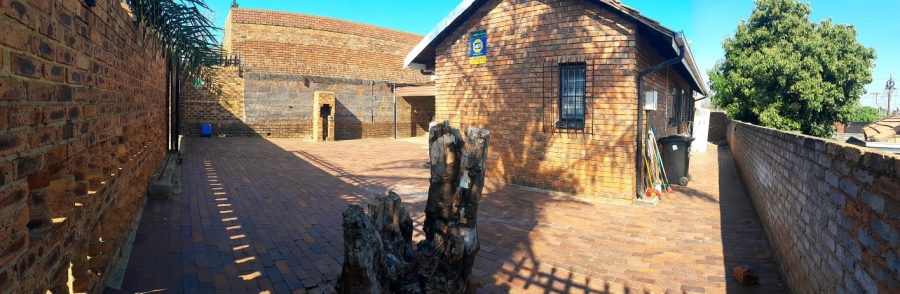 To Let 3 Bedroom Property for Rent in Pimville Zone 6 Gauteng