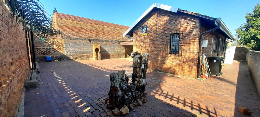 To Let 3 Bedroom Property for Rent in Pimville Zone 6 Gauteng